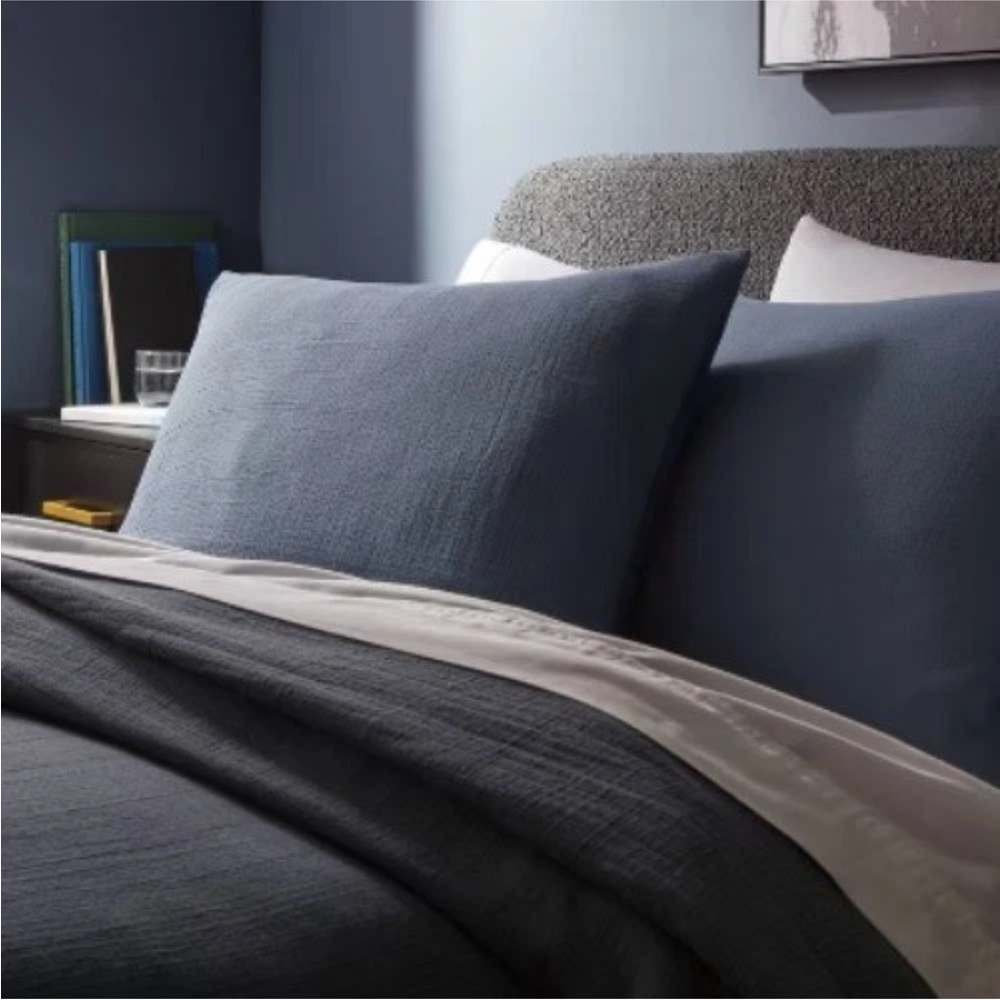 Threshold Blue Pillow Set